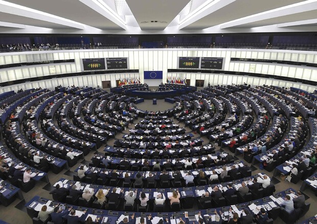 L'Eurocamera rimanda il dibattito sui legami tra destre Ue e Russia (foto: AFP)