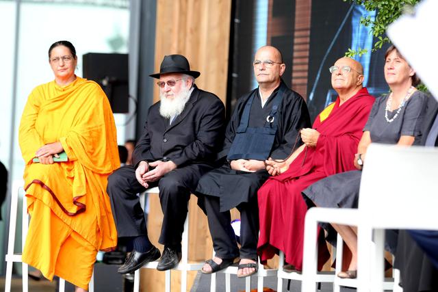 Expo: rappresentanti di 11 religioni firmano Carta di Milano