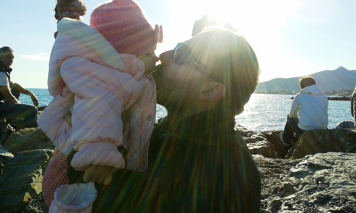 Pietra ligure - Costanza a 8 mesi con il papà Paolo (foto: ANSA)