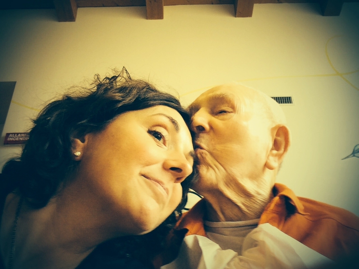 Un selfie degno di nota! Auguri al mio papa'! Laura Pecora e il papa' Mario	il giorno del suo 89mo compleanno a Iseo ( Bs) (foto: ANSA)