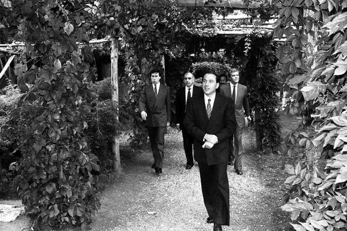 25 settembre 1986 - Silvio Berlusconi arriva a Milanello con Ariedo Braida, Adriano Galliani e Cesare Cadeo (foto: ANSA)