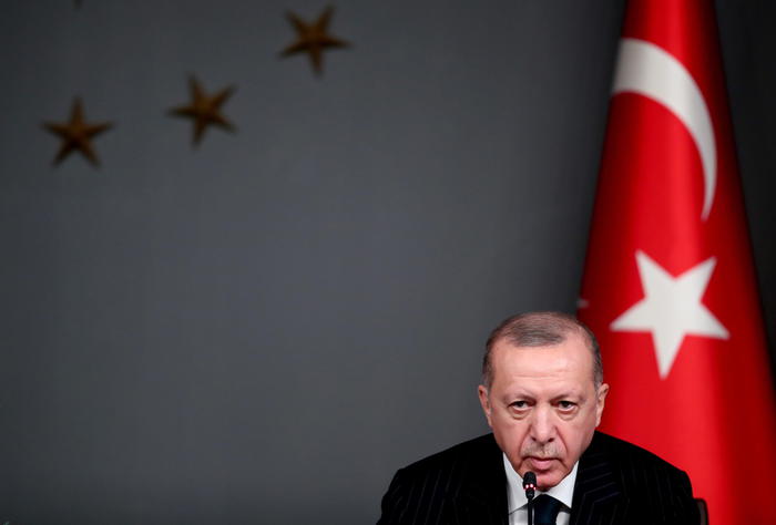 Turchia condanna copertina Charlie Hebdo su Erdogan - Mondo