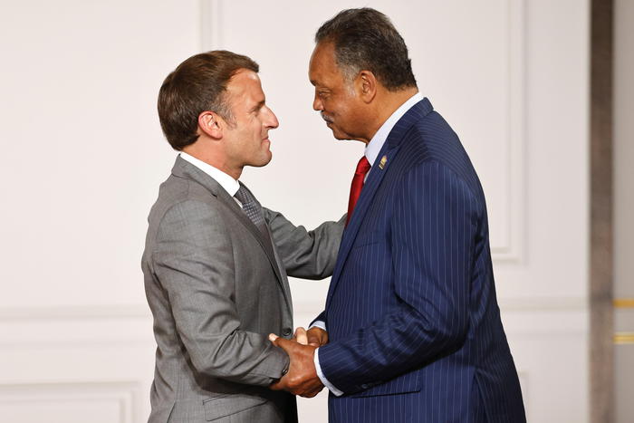 Macron assegna la LÃ©gion d'honneur a reverendo Jesse Jackson - Ultima Ora