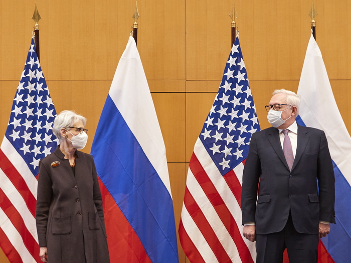 Iniziati a Ginevra i colloqui Russia-Usa sull'Ucraina - Ultima Ora
