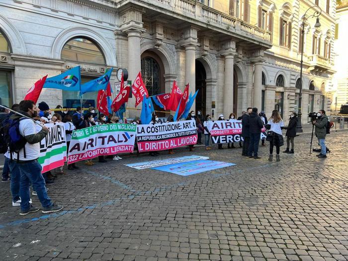 Air Italy: sit-in a Roma, "subito nuovi ammortizzatori"