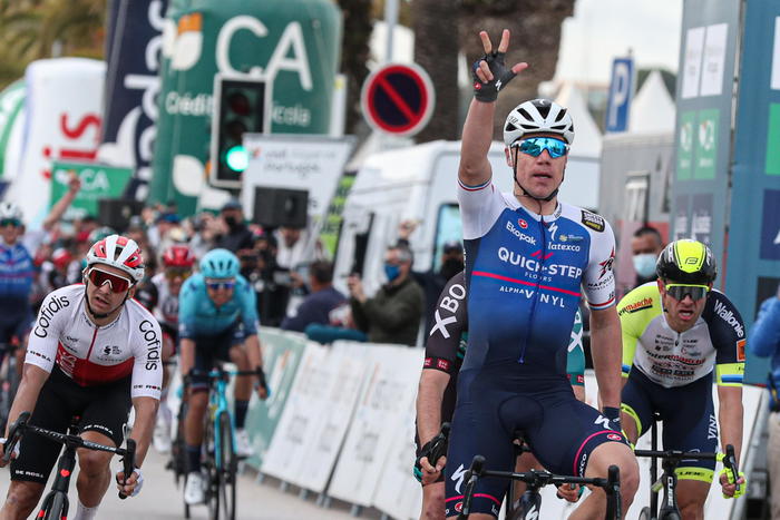 Ciclismo: Jakobsen vince prima tappa giro Algarve