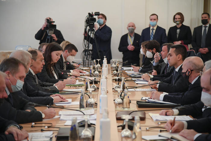 Ucraina: Di Maio a colloquio con Lavrov. Mosca: 'Oggi risposta pubblica agli Usa'