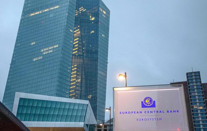 Bce: ripresa forte e rischi inflazione, tutte le opzioni aperte