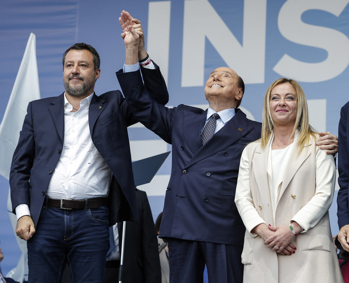 Salvini, Berlusconi have talks, stress need for solid govt - English