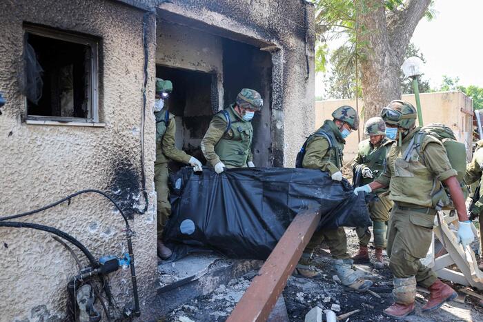 More than 1,200 dead in Israel.  Horror in the kibbutz: “Beheading of children.”  Towards a comprehensive attack – news