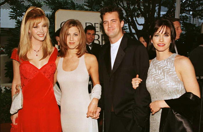 Il cast di Friends, 'devastati' dalla morte di Matthew Perry 