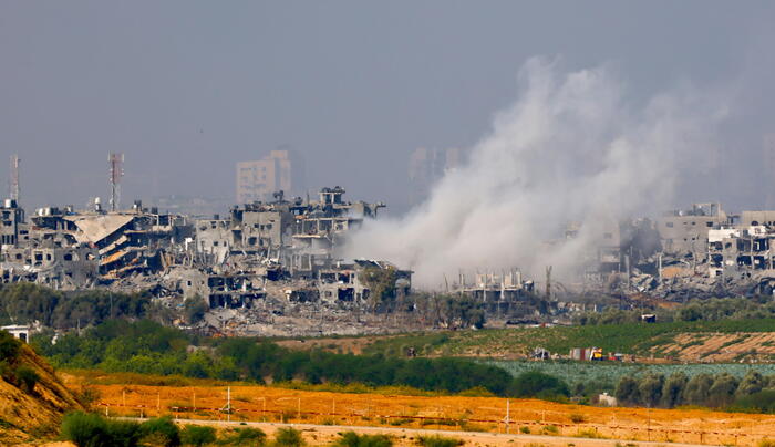 Notte di bombe sulla Striscia di Gaza. Hamas, l'Italia è parte dell'aggressione contro di noi