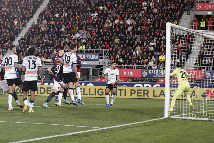 Soccer: Bologna beat Atalanta to stay in UCL contention