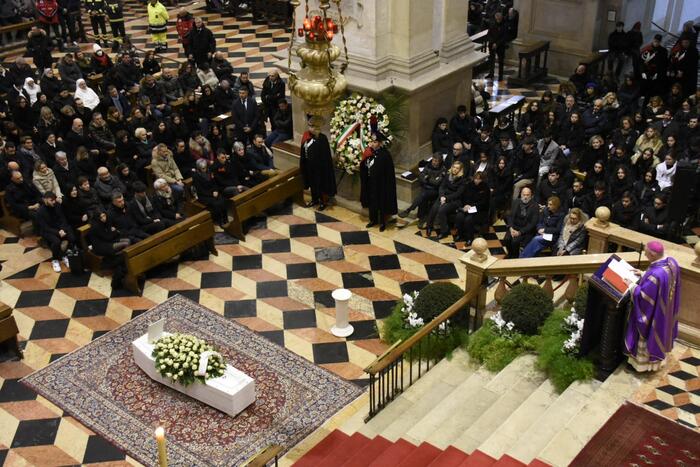  I-funerali-di-Giulia-Cecchettin-a-Padova-il-pap-Gino-Grazie-per-questi-22-anni-