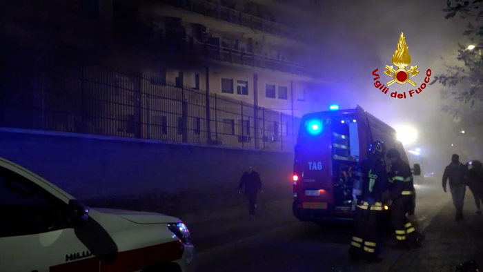 200 pacientes evacuados para Roma após incêndio no Hospital Tivoli  Três pessoas ficaram feridas – Notícias