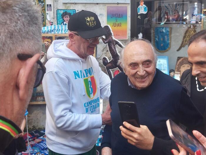 Scudetto Napoli, Ferlaino a Buenos Aires omaggio a Maradona