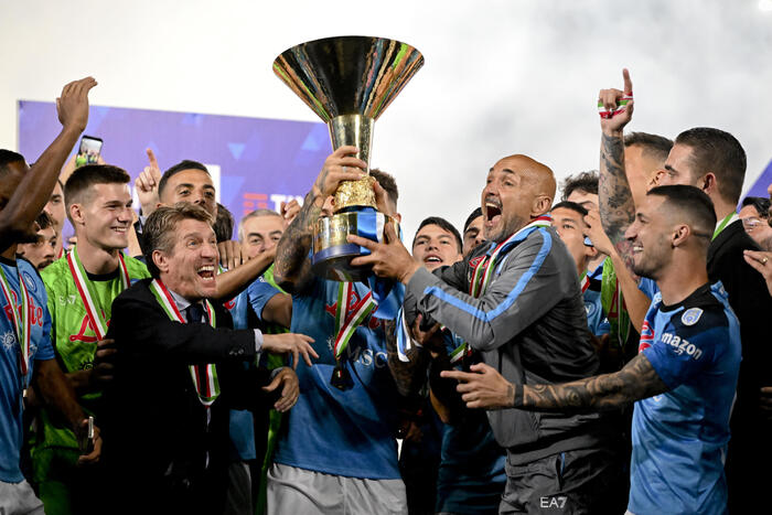 ‘I’ll be with you’, here is the film about Napoli’s championship year – Calcio