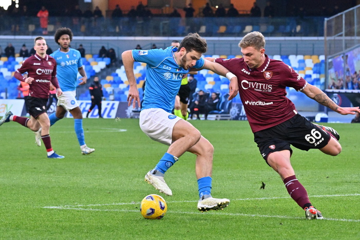 Soccer: Napoli last-gasp come from behind win on Salernitana