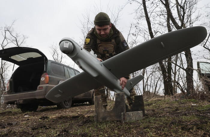 Mosca, nella notte abbattuti 50 droni ucraini