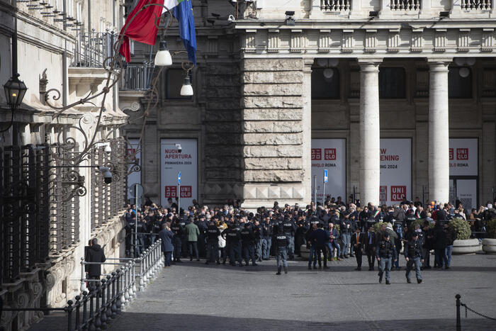 Mayors’ procession and April 25th, debate between De Luca and Piantedosi – News