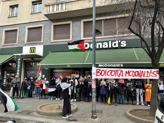 Il boicottaggio contro i sostenitori di Israele funziona. McDonald’s perde sette miliardi di dollari.