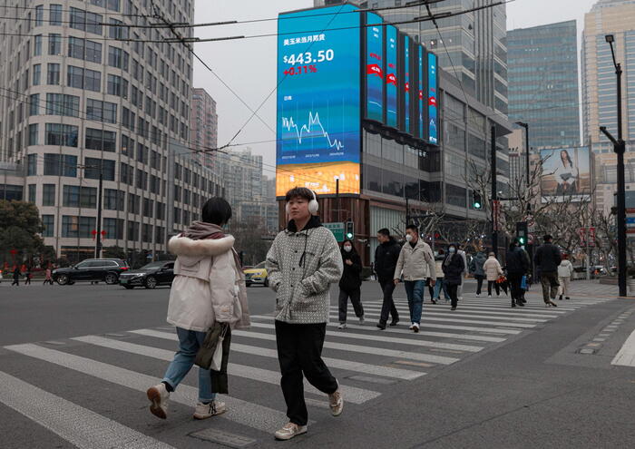 Borsa: Shanghai apre a -0,25%, Shenzhen a -0,30%