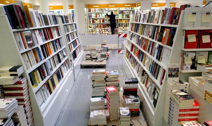 Pirataria destrói um quarto do mercado de livros – Eventos