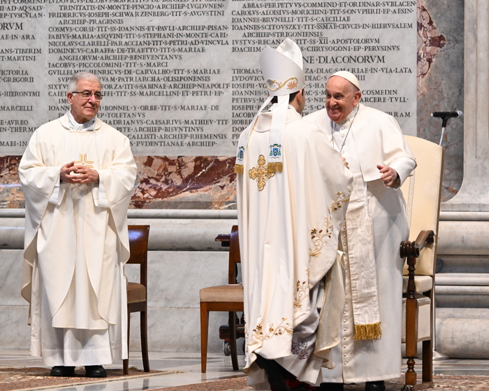 Gaza is a war of two irresponsible sides - Pope