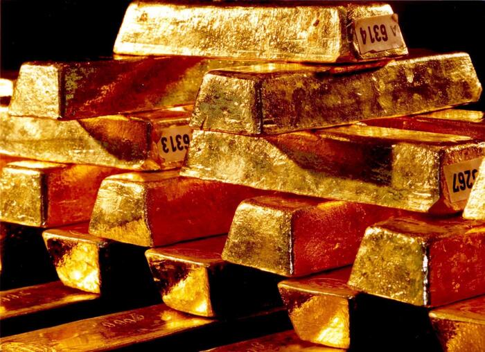 L'oro è in lieve calo a 2.321,29 dollari l'oncia