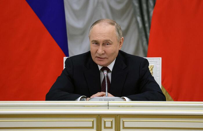 Putin se regocija y dice: “En Ucrania estamos logrando avances en todo el frente”.  Blinken anuncia 2.000 millones de dólares en ayuda militar – Noticias