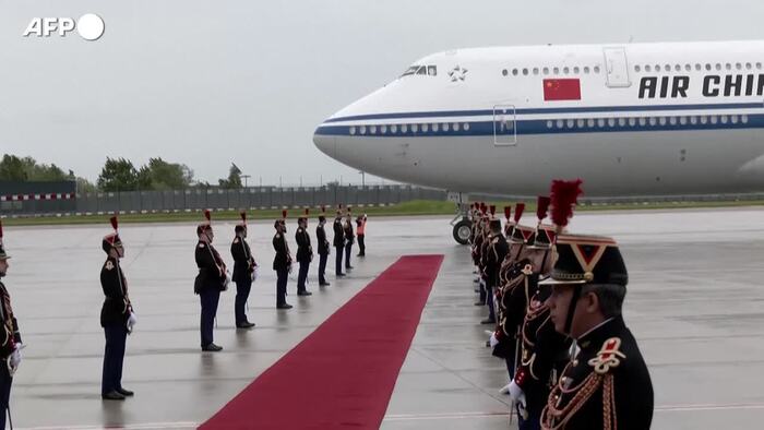 Chinese President Xi Jinping arrived in France to meet with Macron – World