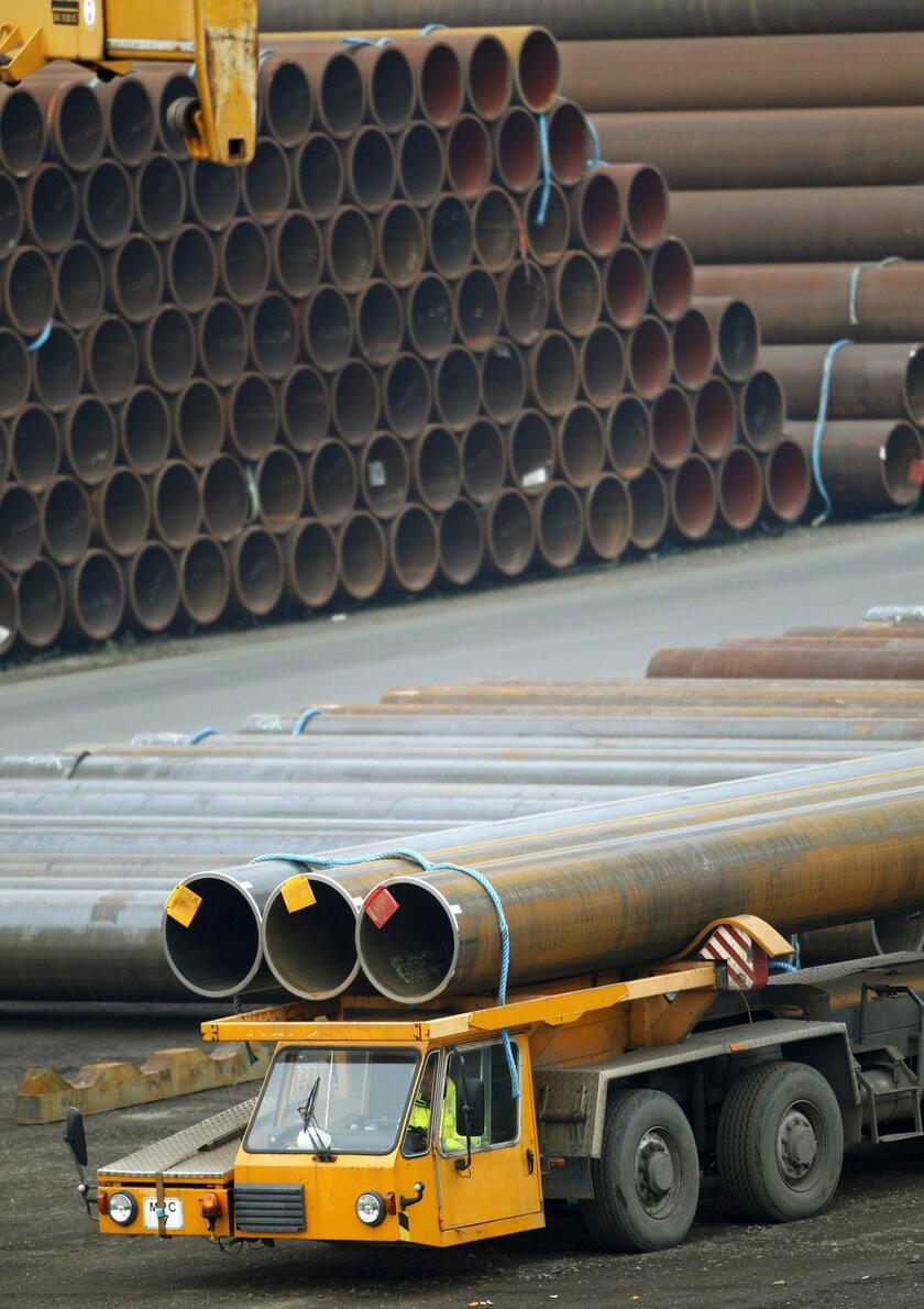 Tubature pronte per il gasdotto South Stream, a Muelheim, in Germania, il 4 dicembre 2014. Ma il progetto è stato cancellato dalla Russia. © ANSA/EPA