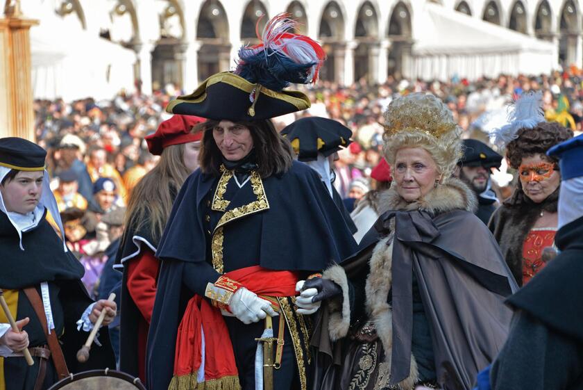 Carnevale: Venezia;  'Vola l 'Angelo ' e la festa esplode - ALL RIGHTS RESERVED
