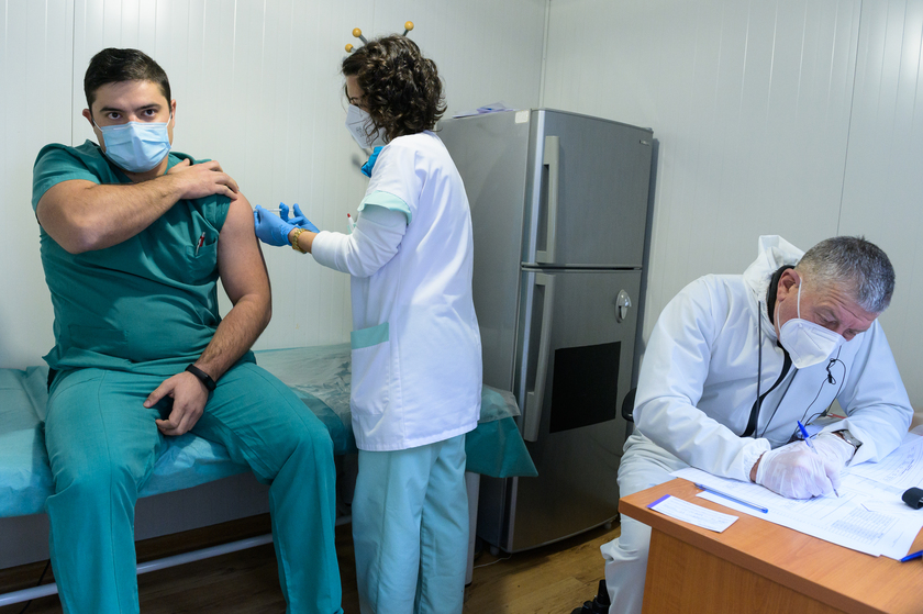 Vaccinazioni anti Covid-19 a Sofia, Bulgaria - RIPRODUZIONE RISERVATA