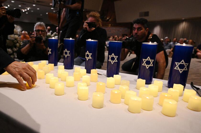 A Los Angeles veglia per Israele © ANSA/AFP