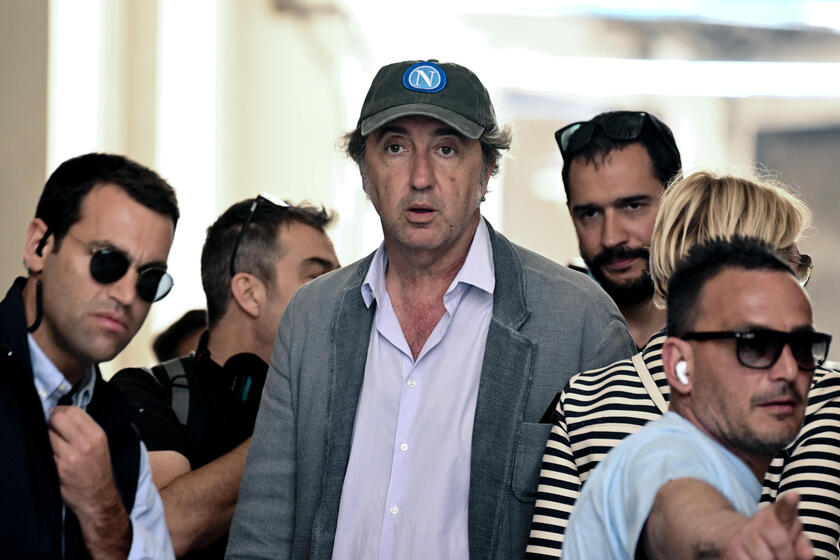 Sorrentino gira a Napoli, col cappello della squadra