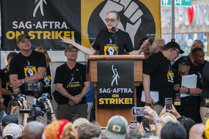 SAG AFTRA strike in New York
