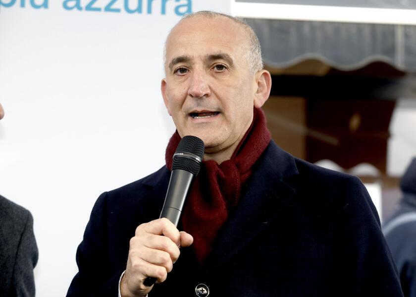 L 'ad di A2A, Renato Mazzoncini partecipa all 'inaugurazione delle prime colonnine City Plug - RIPRODUZIONE RISERVATA