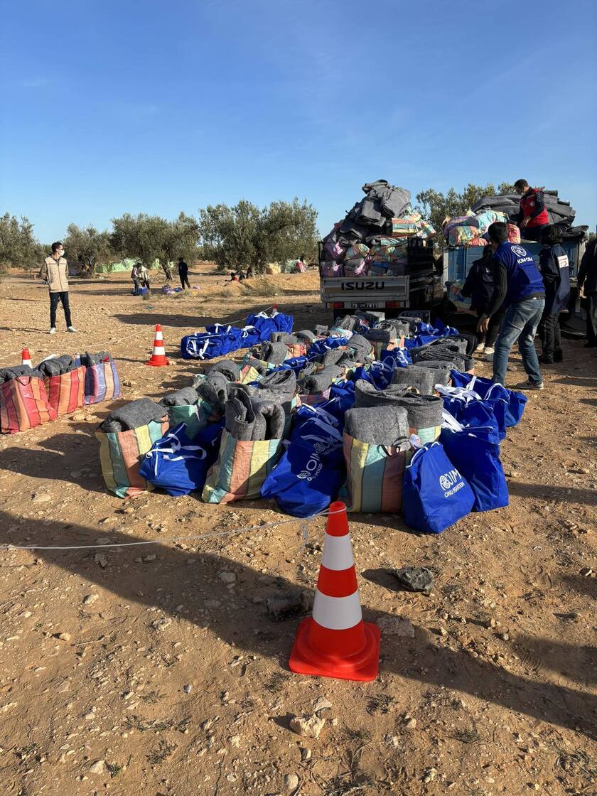 Mezzaluna rossa e Oim assistono i migranti a El Amra in Tunisia - RIPRODUZIONE RISERVATA