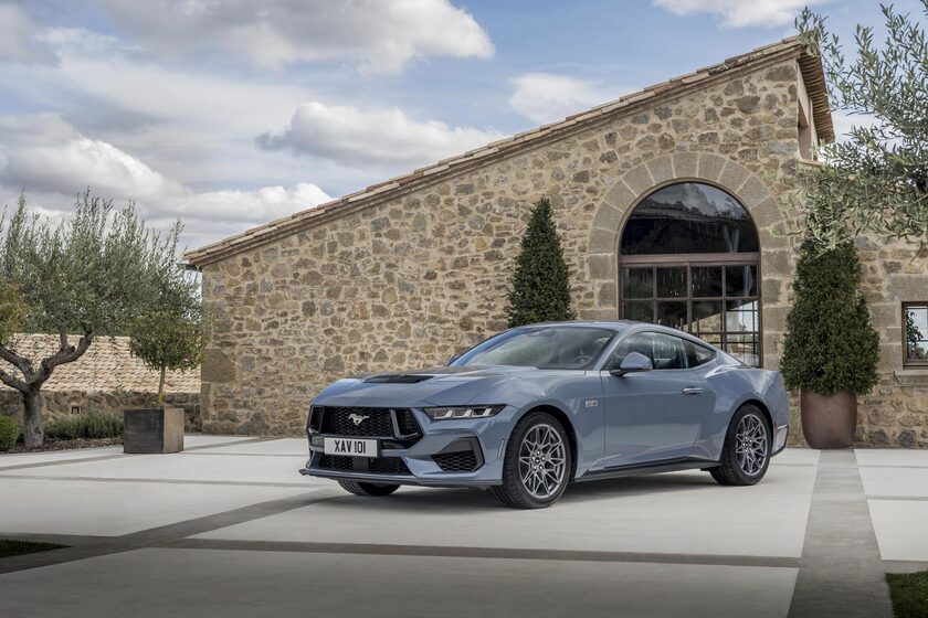 Il cuore della Nuova Mustang batte ancora a ritmo V8 - RIPRODUZIONE RISERVATA