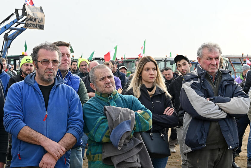 Protesta trattori a Torino - RIPRODUZIONE RISERVATA