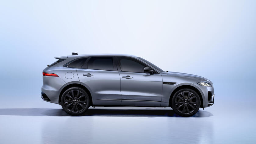 F-Pace 90 Anniversary Edition ed F-Pace SVR 575 Edition