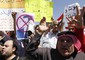 Manifestanti siriani gridano slogan contro il presidente Bashar al-Assad durante un corteo in una foto d'archivio. Il 15 marzo 2011 c'e' il primo raduno di piazza a Damasco lanciato su Facebook per una Siria libera © Ansa