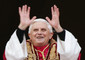 Papa Benedetto XVI alla sua prima apparizione sulla Loggia delle  benedizioni della Basilica di San Pietro, subito dopo l'elezione © Ansa