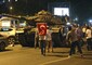 Dimostranti filo-Erdogan a Ankara affrontano i carri armati © Ansa