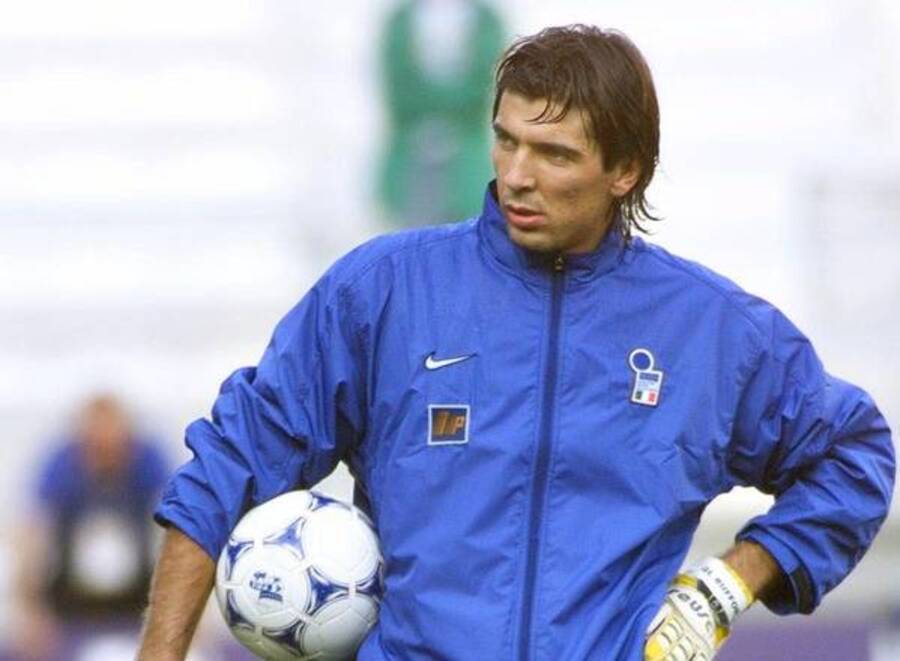 Dopo l'esordio il 29 ottobre 1997 in Russia-Italia, ai Mondiali 1998 in Francia e' secondo portiere  © ANSA