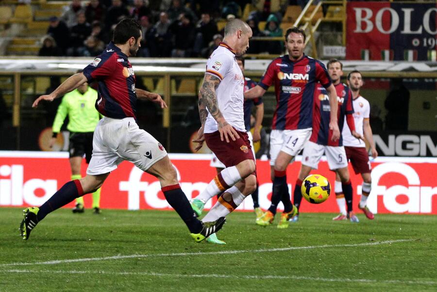 37': Bologna-Roma 0-1, Nainggolan © ANSA