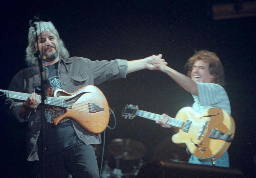 Il tour italiano del  chitarrista statunitense Pat Metheny e di Pino Daniele nel 1995 © Ansa