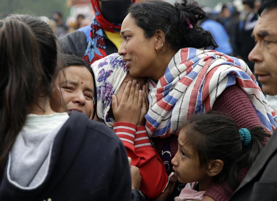 Sisma Nepal: media, oltre 2000 morti © 