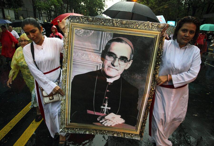 Romero, messa di beatificazione a San Salvador © ANSA